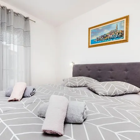 Apartmani Sara-Andrea Rovinj Exterior foto